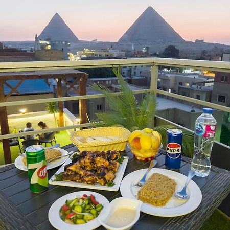 The Pyramids Gate Inn Kafrat al Jabal Bagian luar foto