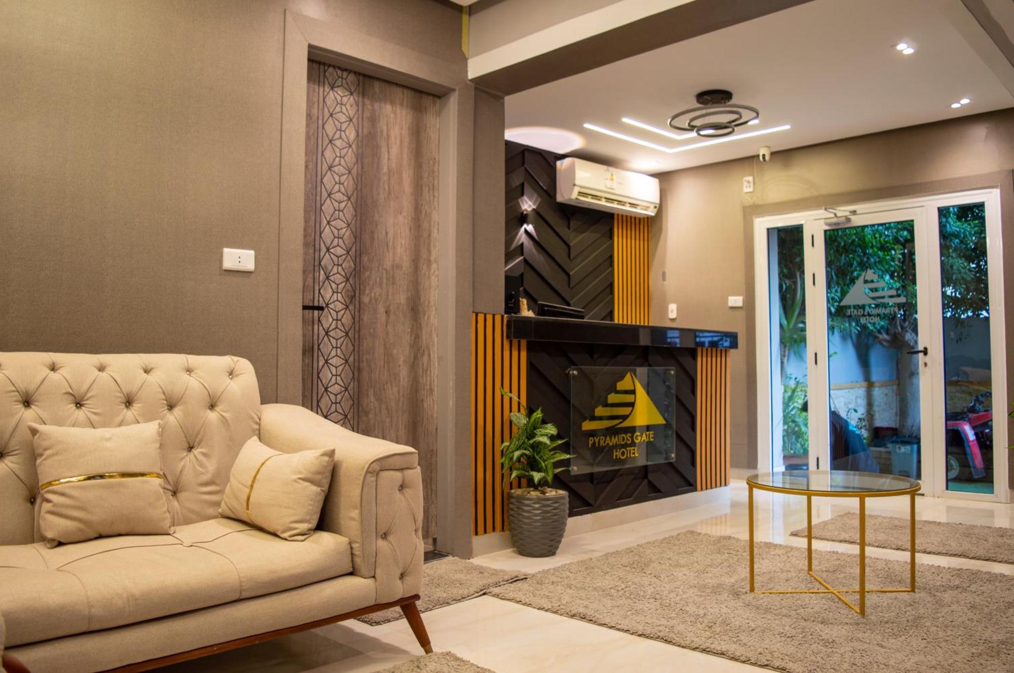 The Pyramids Gate Inn Kafrat al Jabal Bagian luar foto